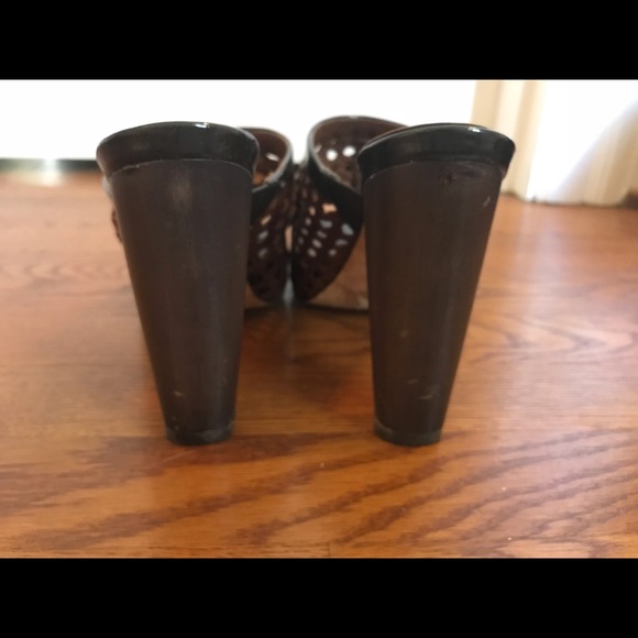 Beautiful Brown & Black Woven Slide Heels - Picture 3 of 7